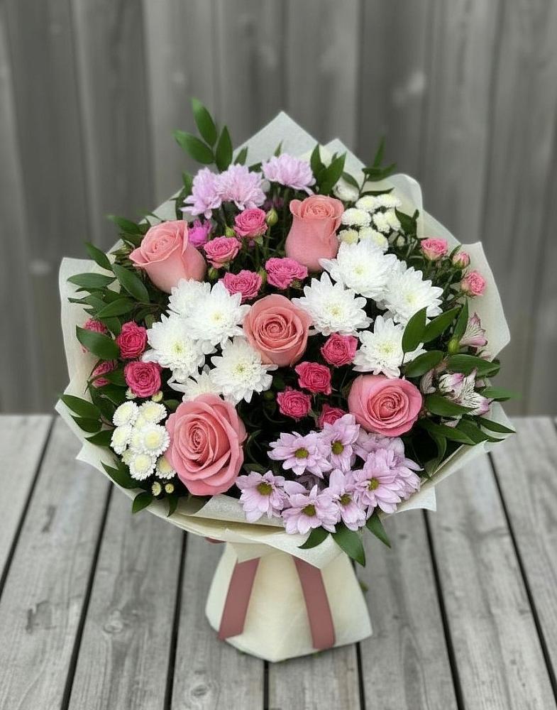 Букет цветов из: Альстромерии, Гвоздики, Розы и Хризантемы в Холм-Жирковский