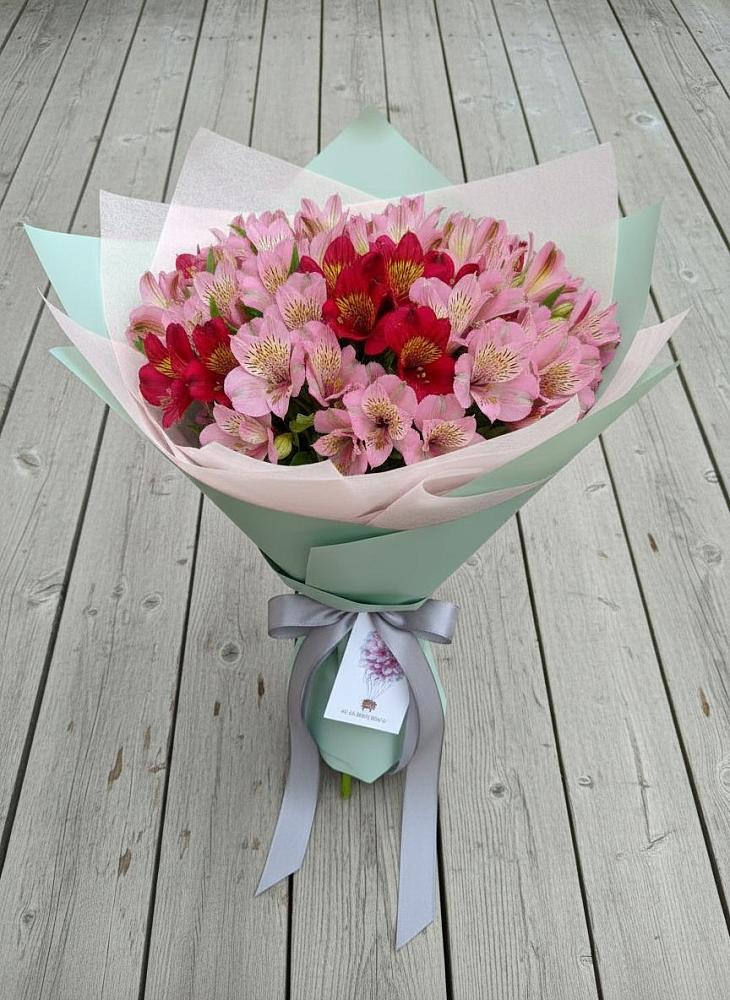 Букет цветов из: Альстромерии в Холм-Жирковский