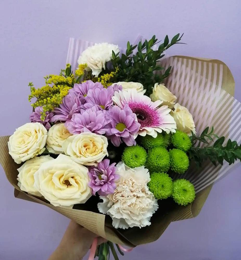 Букет цветов из: Хризантемы, Розы, Гвоздики и Герберы в Холм-Жирковский