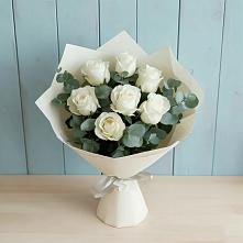 Букет Белые розы в Эвкалипте в Холм-Жирковский
